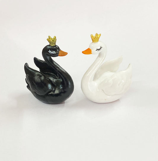 Swan Miniature – 2 pieces – D – 589