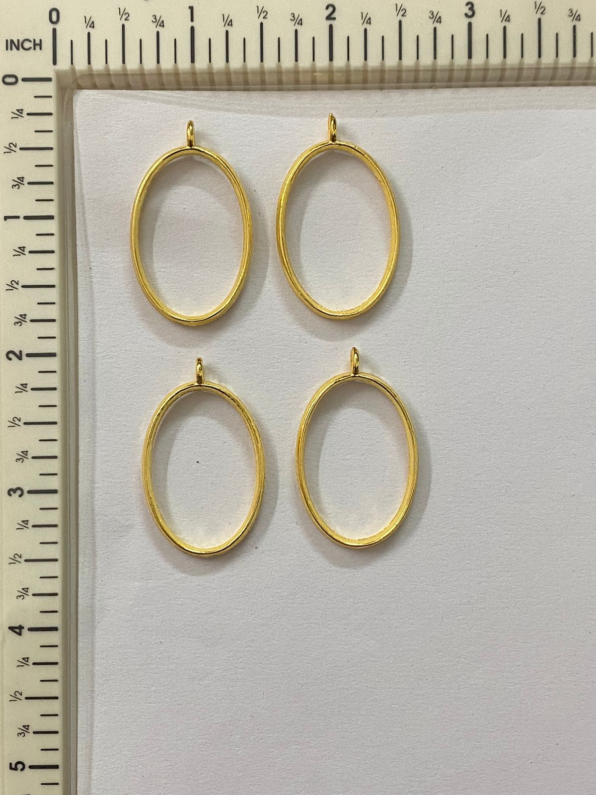 Metal Frame / Bezel Design 1 – Oval Gold