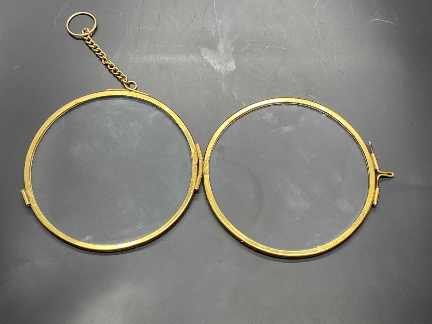 Vintage Glass Frame – 4 inch -Circle