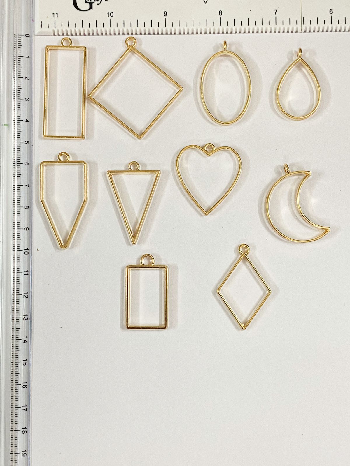 Metal Frame / Bezel – design – 16 – Light Gold