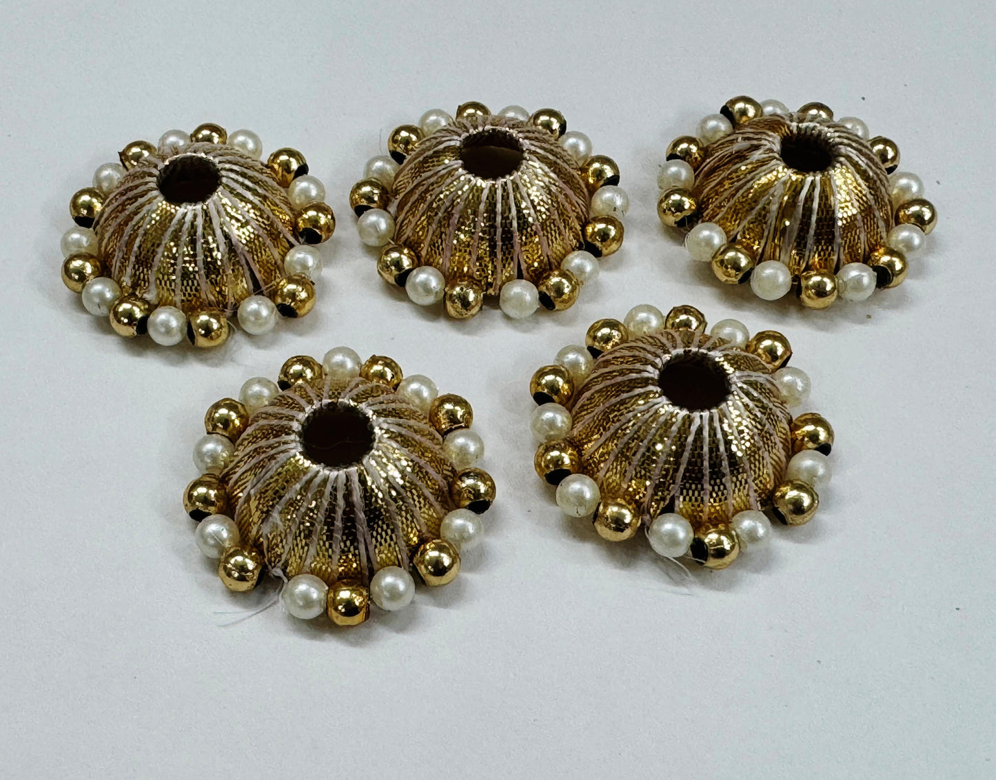Cap- 5 pieces, Color- Gold