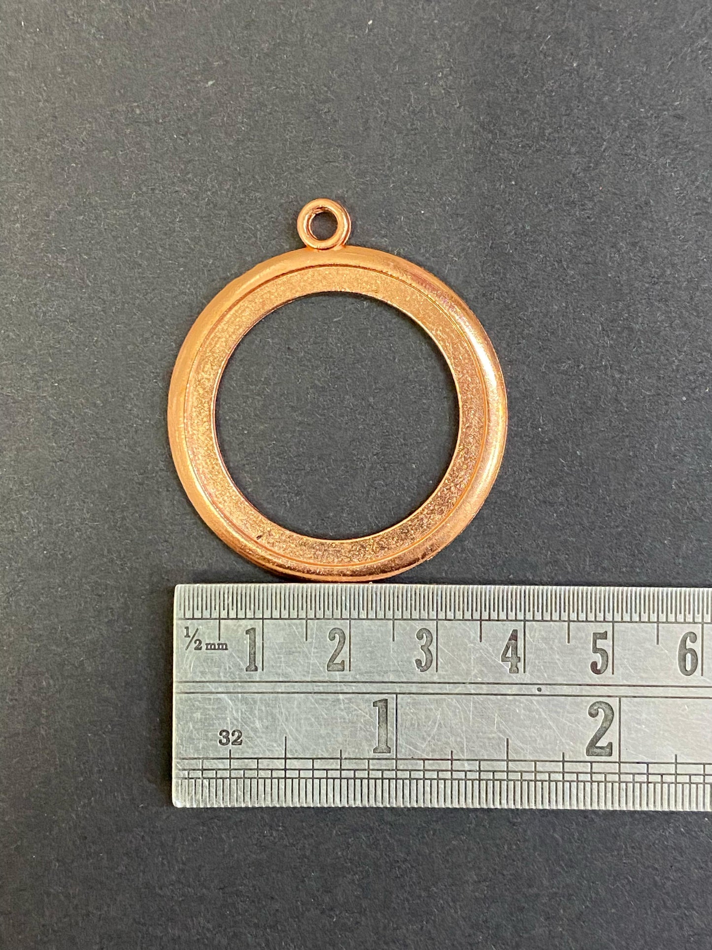 Vintage Pendent Base - 6 pieces Design - 15