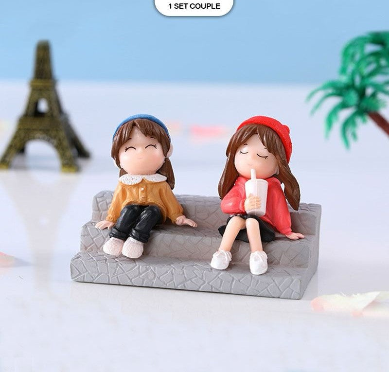 girl bestie With Bench Miniature - 3 piece D - 799