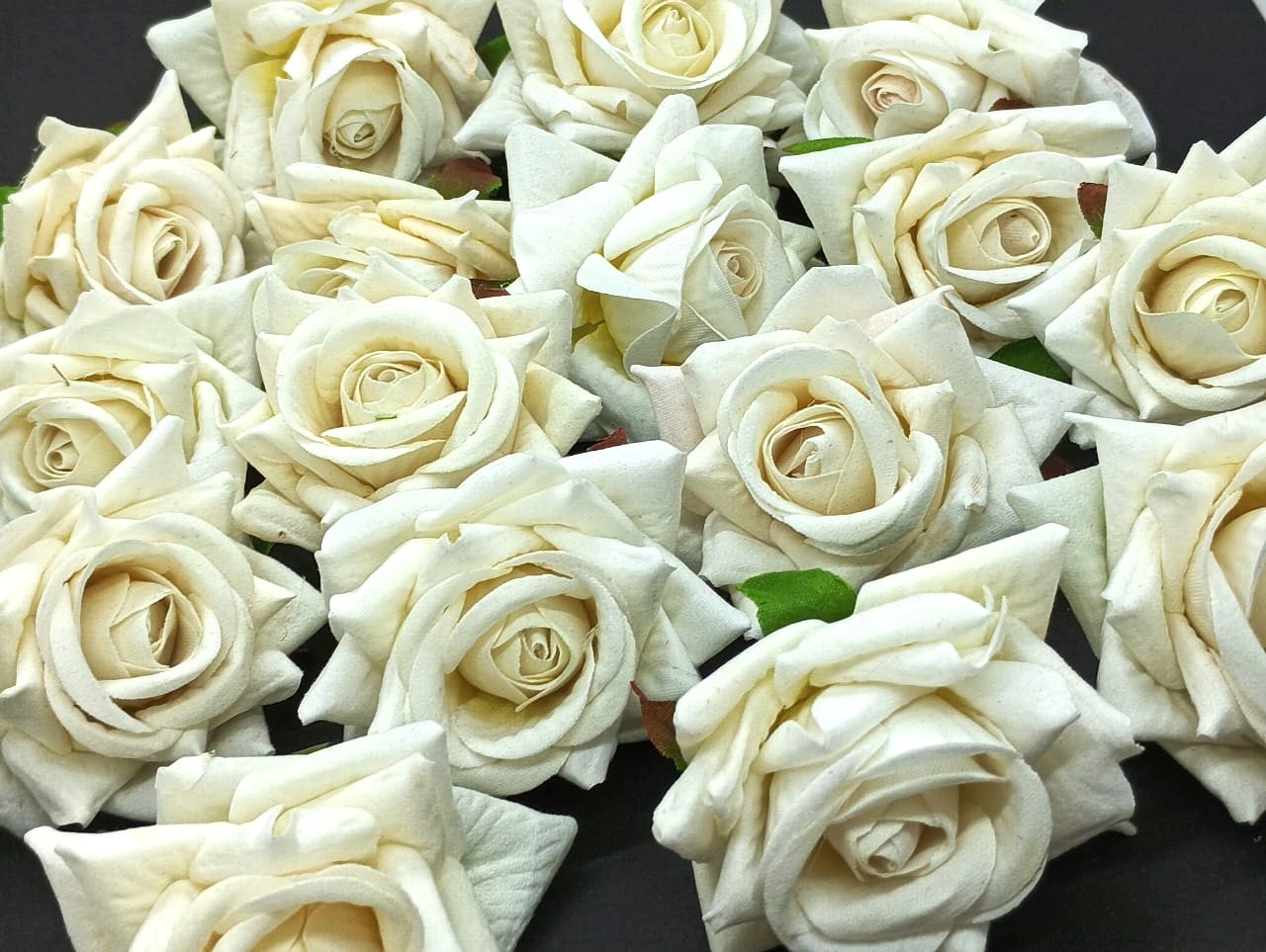 Velvet ROSES- 50 pieces shade - White