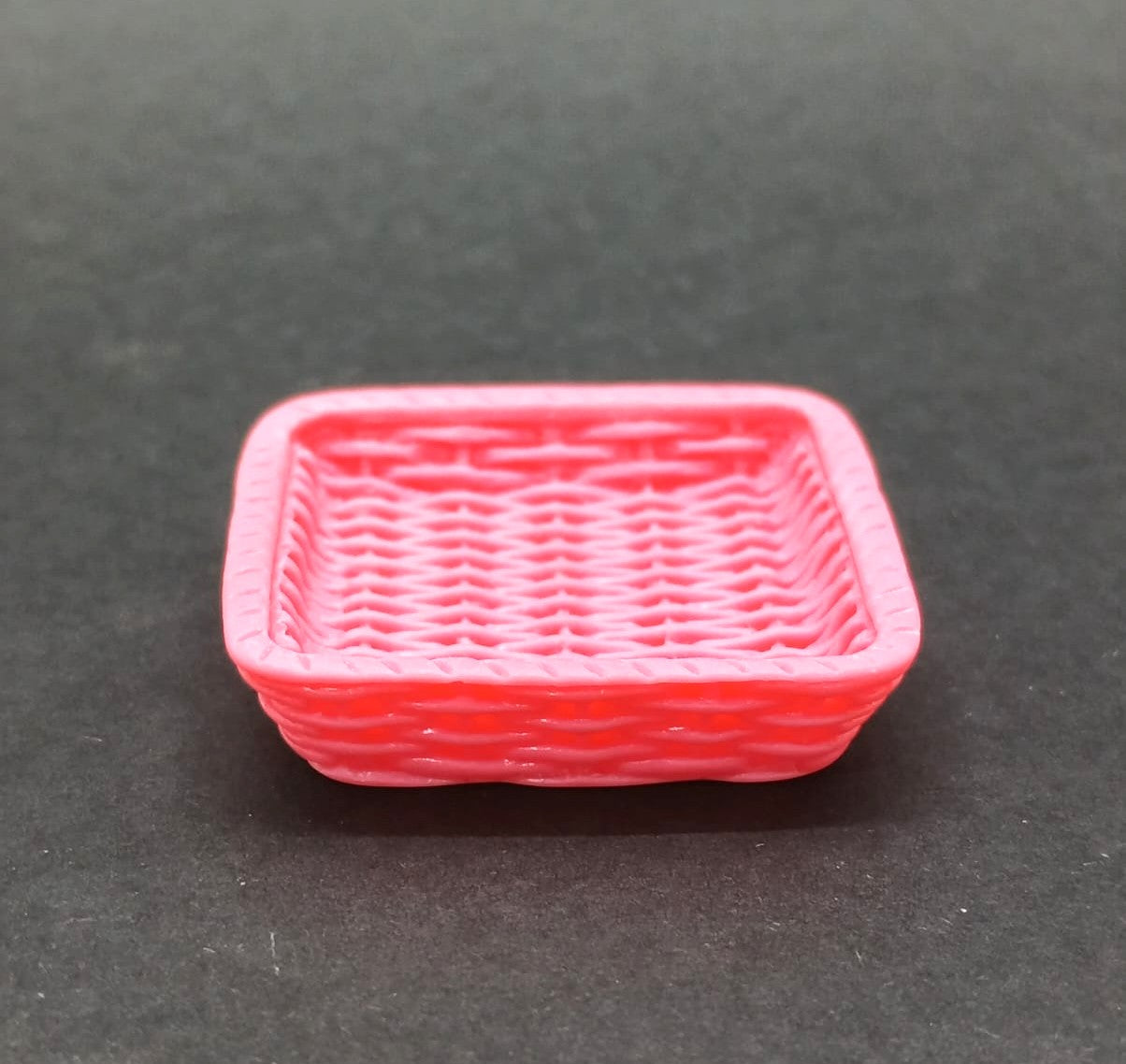 Plates Miniature, 4 pieces, Design- 824