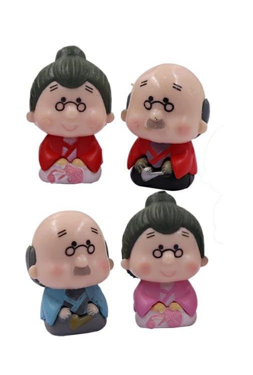 Old Age couple miniature , M-254