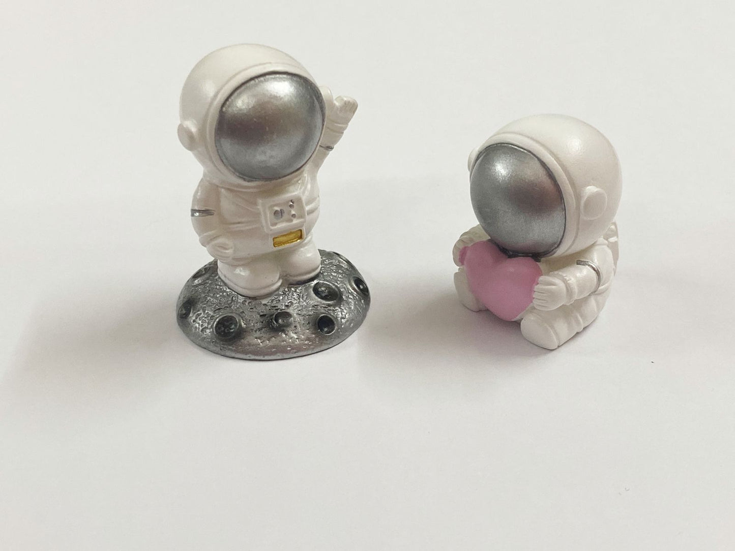 Astronaut miniature 2 pieces M-259