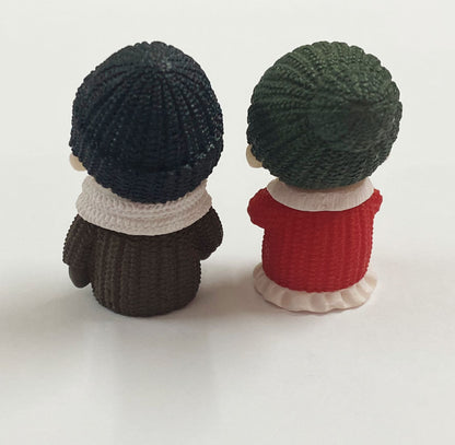 Aged Couple Miniature M-260