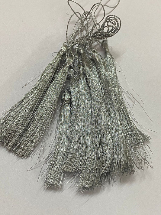 Thread Tassels – 10 Pieces – Silver