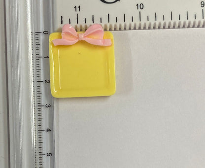 Plates Miniature, 5 pieces, Design 468 , Yellow