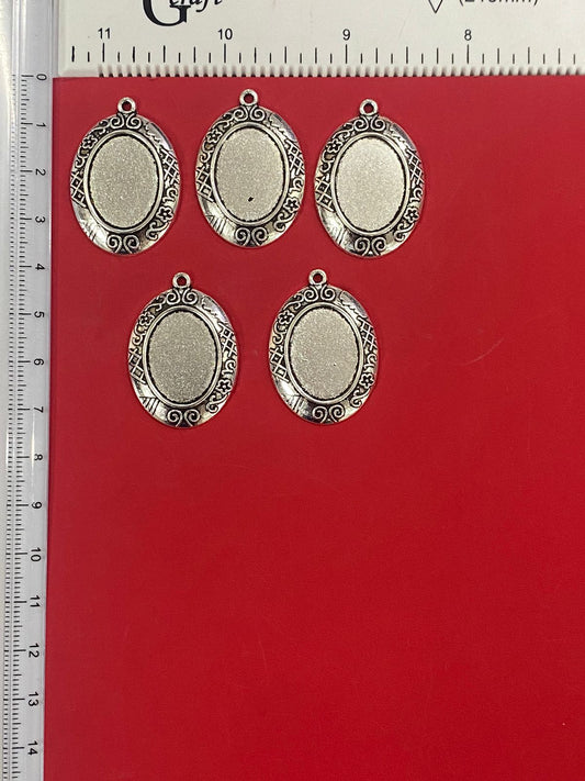 Metal Charm -5 pieces, Design – 9