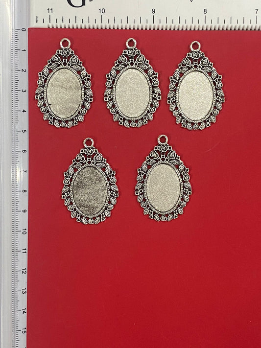 Metal Charm – 5 pieces, Design – 13