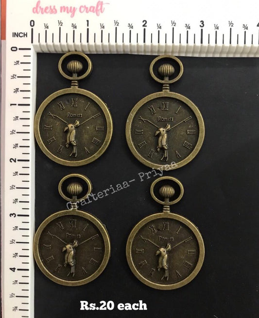 Metal clock- 1 Piece