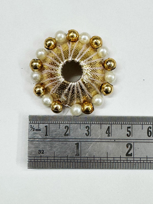 Cap- 5 pieces,  Color- Gold