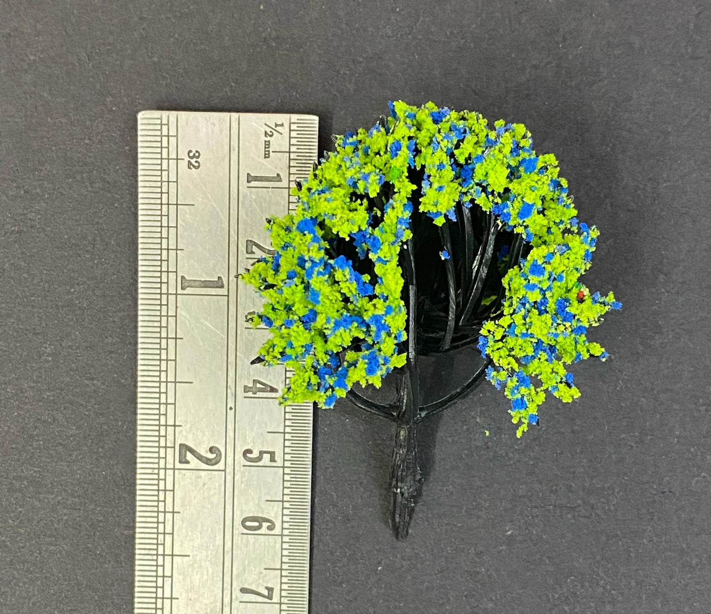 TREE Miniature- 2 pieces , Design – 717