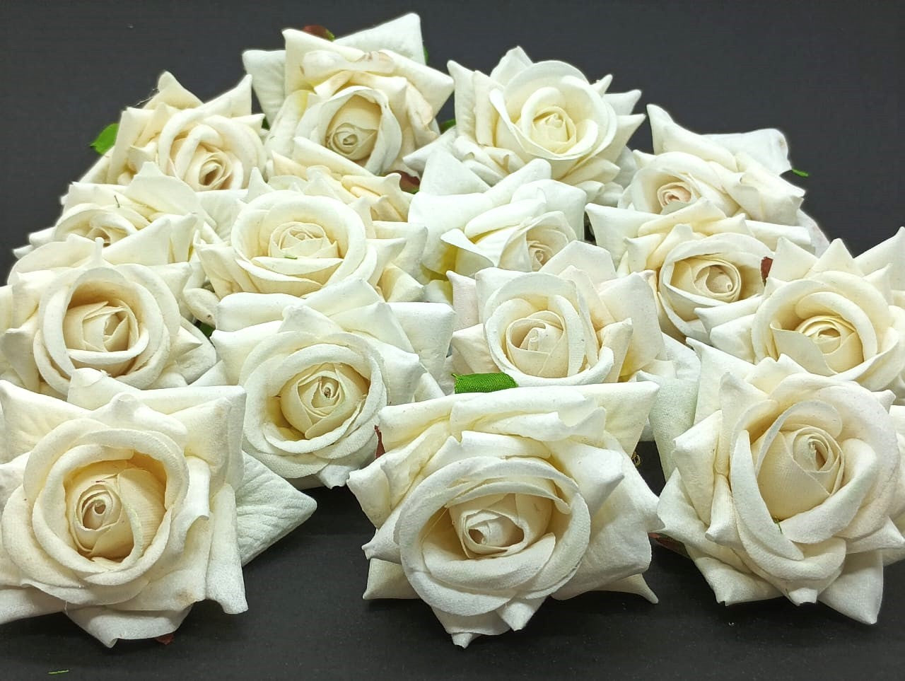 Velvet ROSES- 50 pieces shade - White
