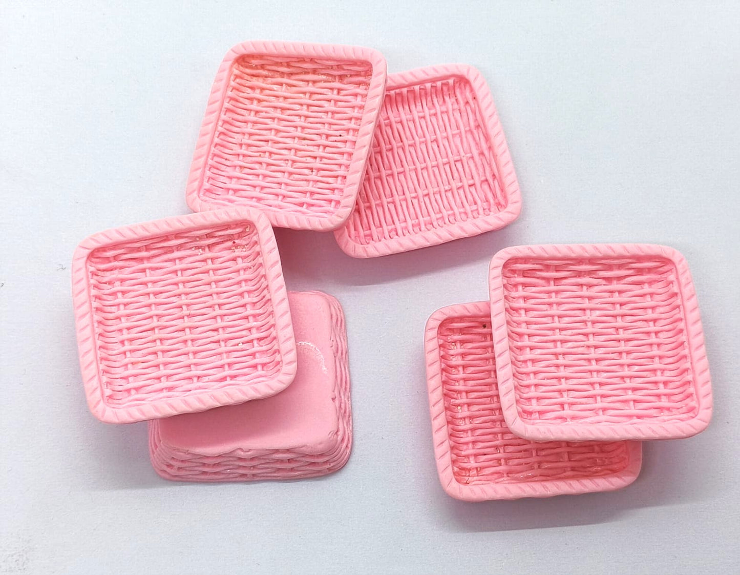 Plates Miniature, 4 pieces, Design- 822