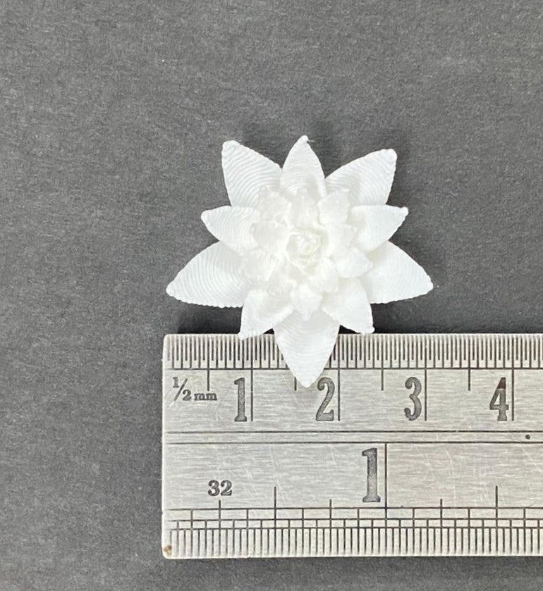 30 mm Lotus Flower Miniature- 10 pieces , Design 850
