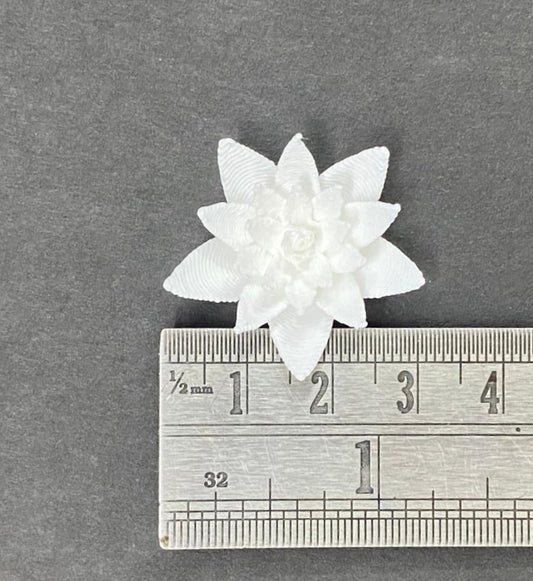 30 mm Lotus Flower Miniature- 10 pieces , Design 850