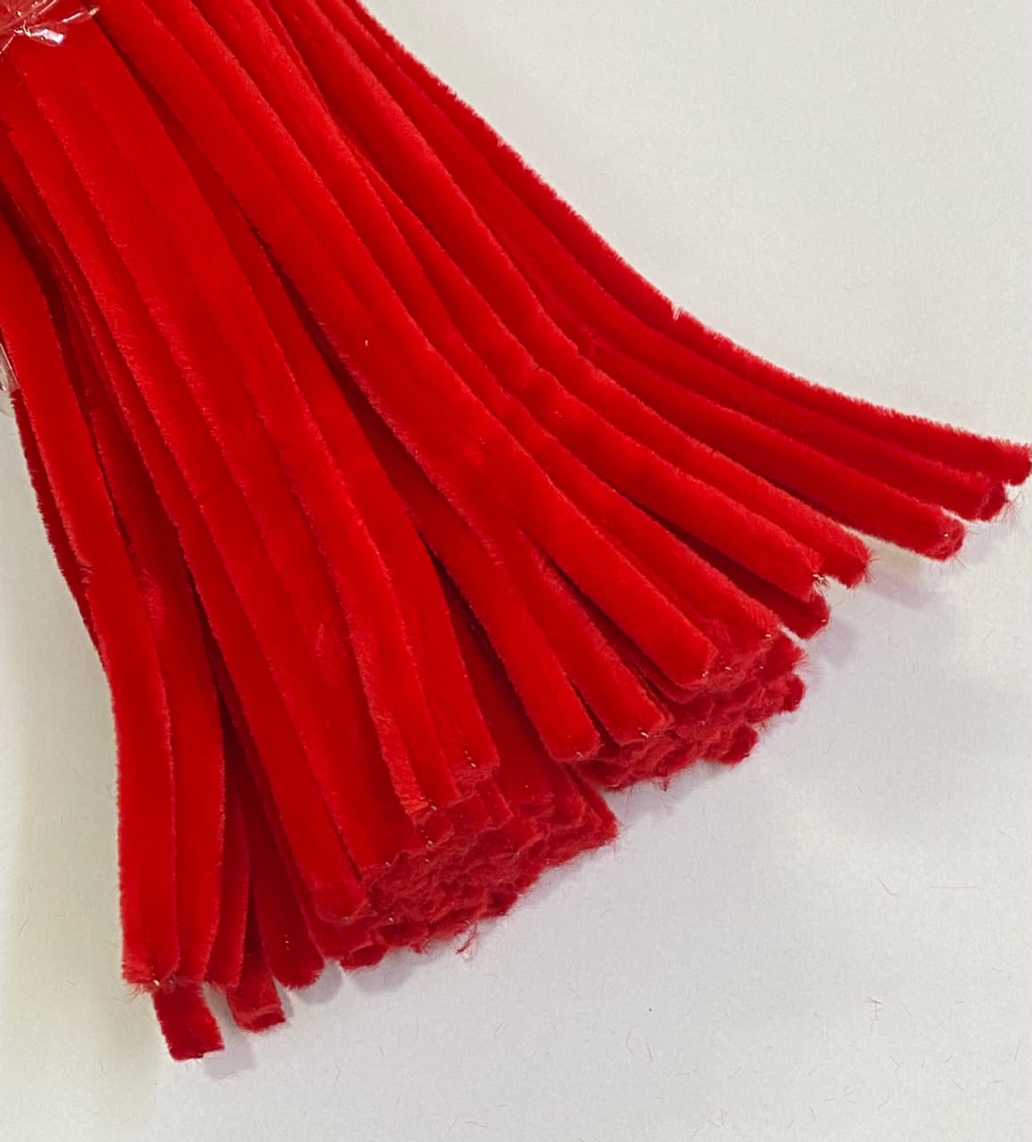 Straw / Pipe Cleaner  -RED , 8 mm  Shade 69