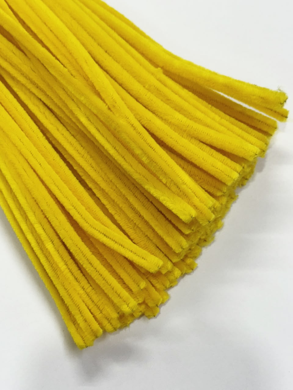 Straw / Pipe Cleaner - Yellow , shade 50